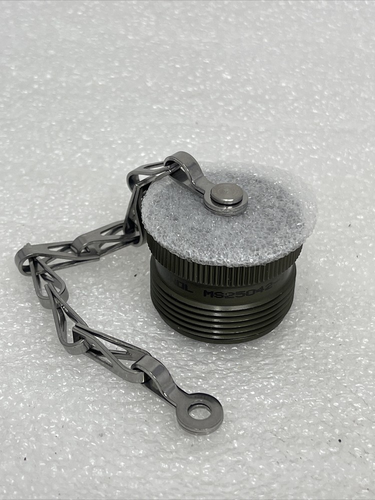 Amphenol MS25042-18D, MS2504218D Threaded Dust Cap With Chain, New