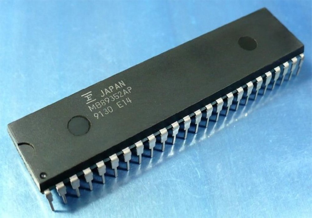 Fujitsu MB89352AP DIP-48 RH