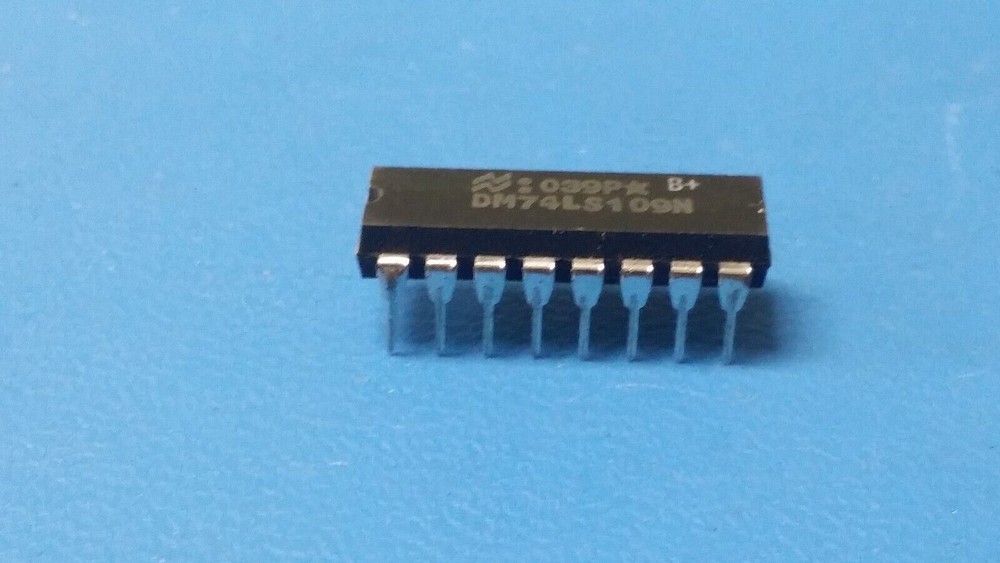 (2PC) DM74LS109N OR SN74LS109N Dual J-K Positive-Edge-Triggered Flip-Flop Dip-16