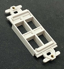 MOLEX WDP-00004-02 4-PORT WALL FACEPLATE WHITE (LOT OF 10) DECORATOR *FREE SHIP*