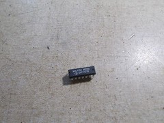 NEW Texas Instruments SN74121N 8822AS Circuit IC Chip *FREE SHIPPING*