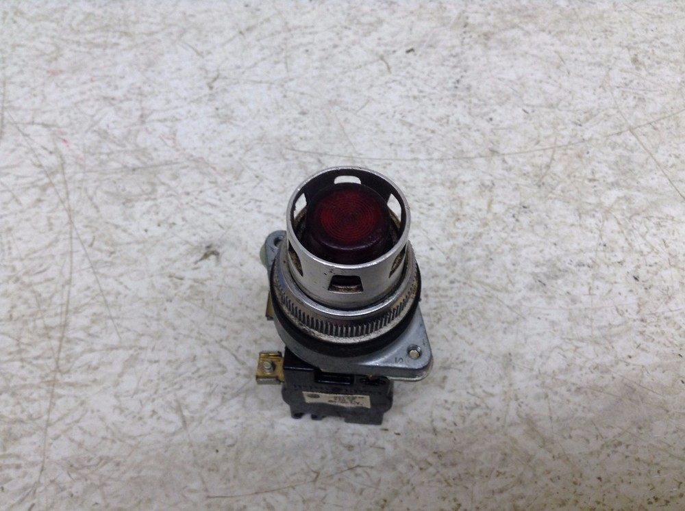 GE General Electric CR2940UW Red Illuminated Push Button CR2940