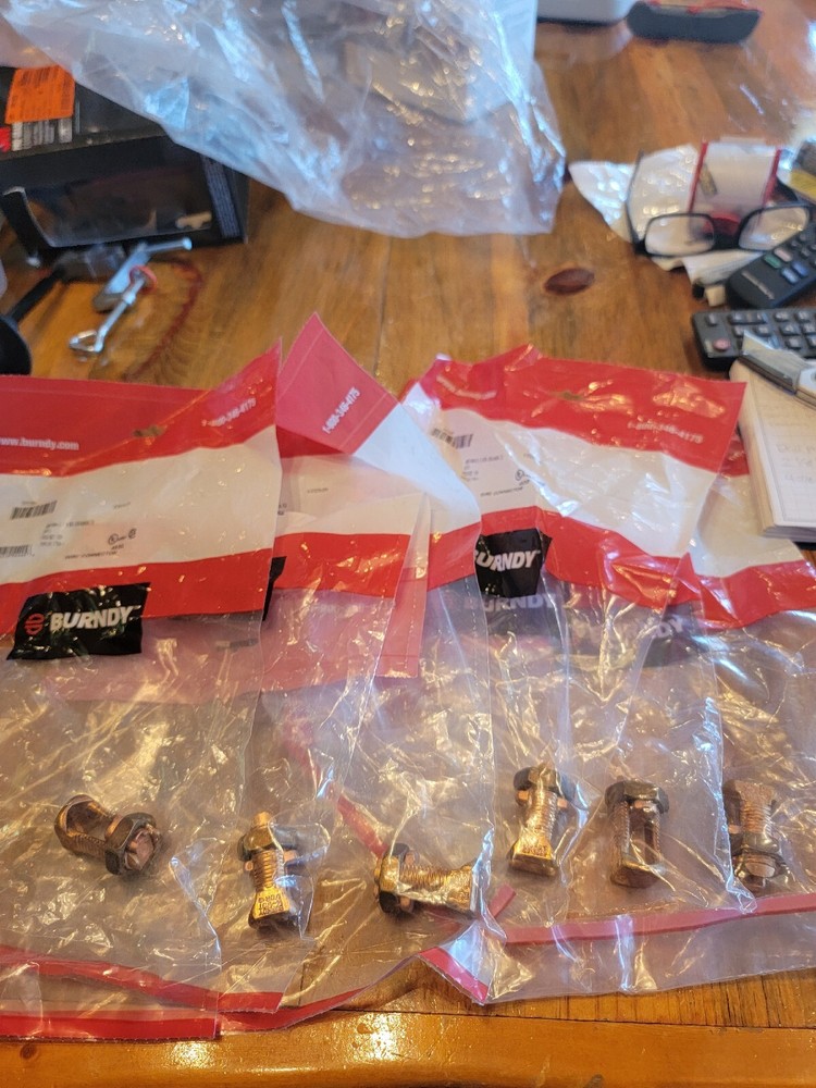 QTY: 6 Burndy Split-Bolt Clamp Connector KS25 DB 2.5-50º 14-1/0T 1/0R
