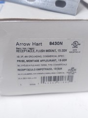 Eaton Arrow Hart 8430N Flush Mount Receptacle 15-30R 3-Pole 3-Wire NEW