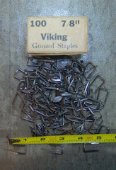 Vintage 100 count 7/8″ Electric Ground Staples Viking