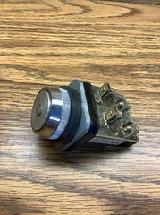 USED MARUYASU DENGYO MPDJ-1R STOP BUTTON / 41-10279 TOP IS BROKEN