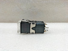 IDEC MCM 22D MICRO COMMAND & CONTROL LIGHTS MCM22D-M20 AC220V 2A
