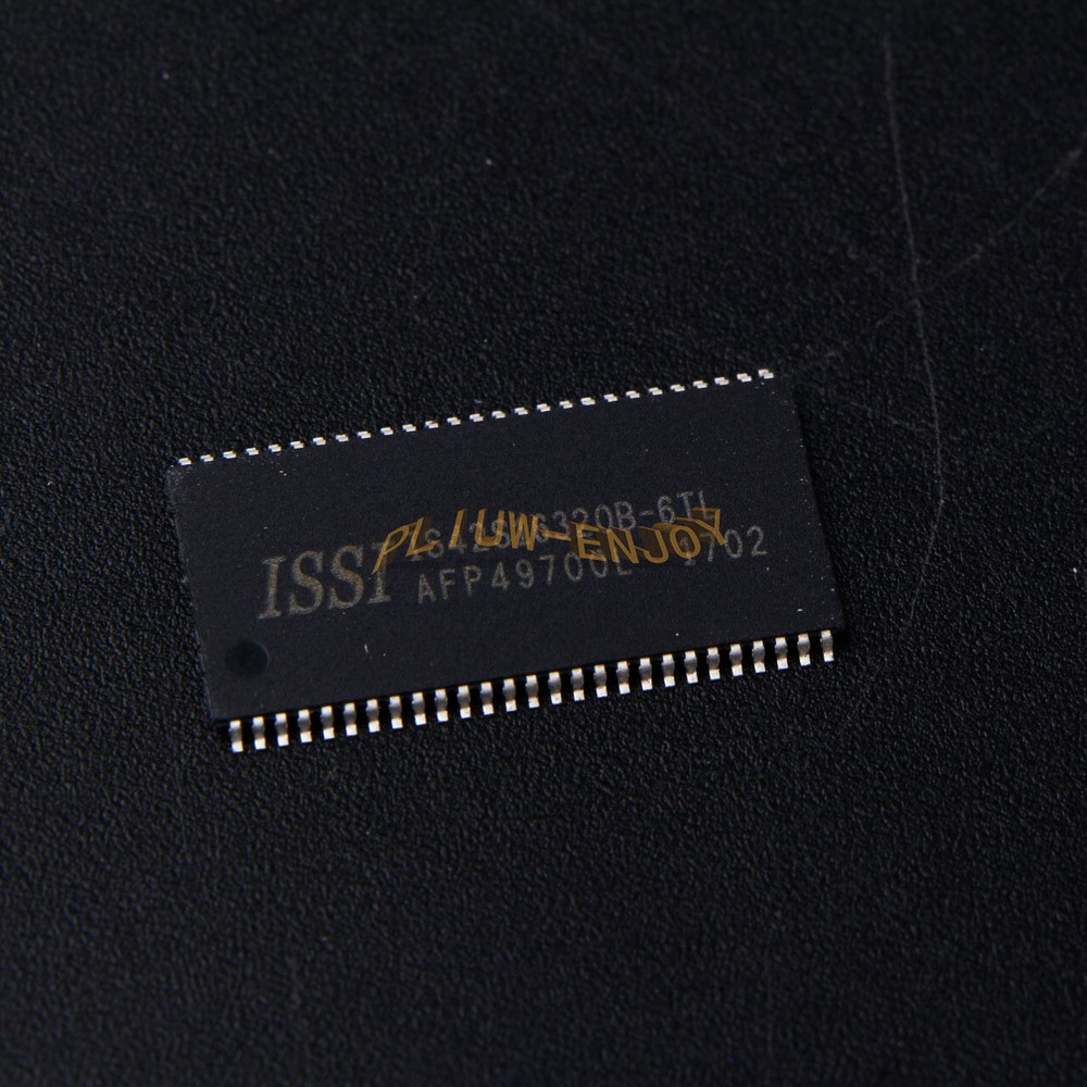 NEW 1PCS ISSI IS42S16320B-6TL TSOP54 64M x 8, 32M x 16 512Mb SYNCHRONOUS DRAM