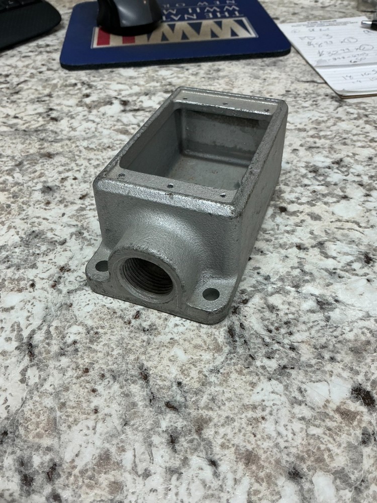 *FREE SHIPPING* Crouse Hinds FS2 3/4″ Conduit Device Box Single-Gang