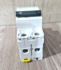 2PCS LOT – Schneider A9N61526 miniature circuit breaker-C60H – 2Poles-6A-C curve