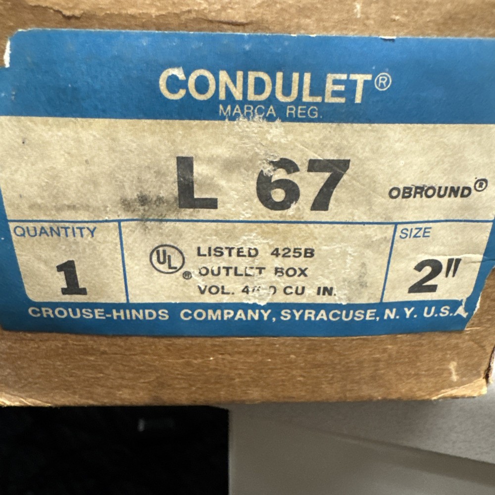 Crouse-Hinds L67, RIGID CONDUIT OUTLET BODY, 2 L FORM 7 THRD RIGID OUTLET 1 EA