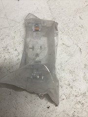 HUBBELL receptacle SR20W I-618