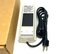 UVP Analytik Jena UVG-11 Compact Lightweight Shortwave UV Lamp 95-0016-14
