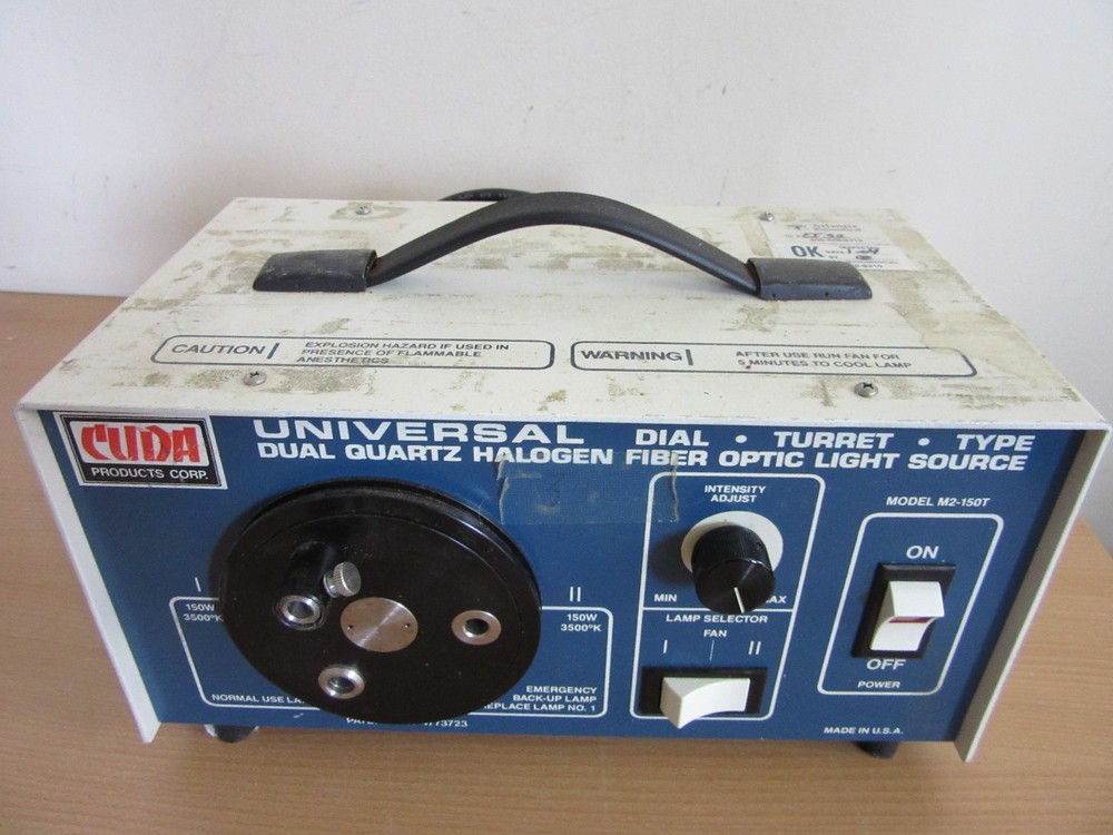 CUDA Universal dual quartz halogen fiber optic light source M2-150