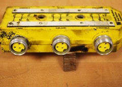 Daniel Woodhead 6 Port Distribution Block, 3 Conductor Female – USED