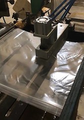 Round Hole Pneumatic Puncher BOPP Plastic PP Film Bag Punching Machine 2-10MM Y