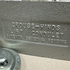 Crouse-Hinds L67, RIGID CONDUIT OUTLET BODY, 2 L FORM 7 THRD RIGID OUTLET 1 EA