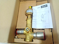 1PC- Danfoss ETS 100 034G0501 Electric expansion valve- Brand NEW