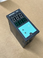 Gefran 1000-R0-2R-0-1 Temperature Controller 100-240Vac NEW Never Used No Box