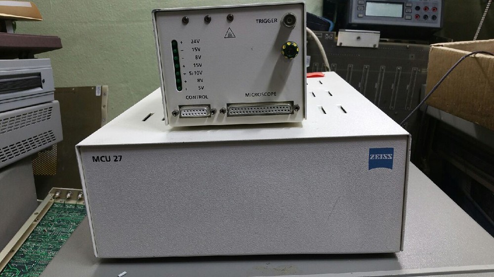 Carl Zeiss Microscope Controller MCU 27 (45 74 27) + Power Supply 100 (45 24 65)