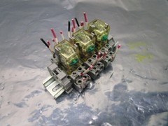 3 Idec RH2B-ULC Cube Relay w/ SH2B-05C Relay Socket, 101137