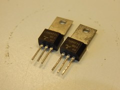 (5) L2004F71 TECCOR TRIAC 200VRM 200V 4A 4 AMP TO-202 -5 PIECES ULTRA FAST SHIP