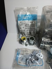 Halex Lot Of 1/2″ EMT Flex Electrical Connectors Clamps Strap Couple Screw New