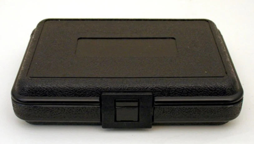 106 – PLATT LUGGAGE – BLOW MOLDED CASE – Exterior Dimensions (L x W x D): 8 1/2″