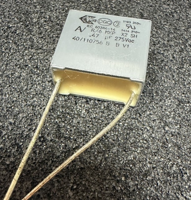 10PCS R46KI347045N0M 0.47 µF Film Capacitor 275V 560V Polypropylene (PP)
