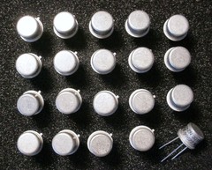20 Pieces 2N3019 NPN Transistor by ST Micro TO-39 80V 1A Genuine New NOS