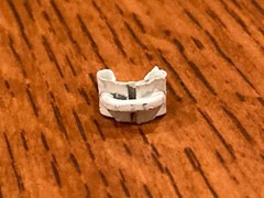 Insulated Staples (24 pcs) White Finish