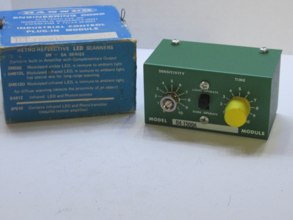 (NEW) BANNER B4-1500A B41500A Industrial Control Plug-In Amplifier Module