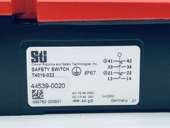 STI T4016-022 / T4016-022SM Safety Interlock Switch 24vdc 230vac 4A IP67 OMRON