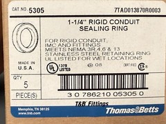BOX OF 5 Thomas & Betts 1-1/4″ Rigid Conduit Sealing Rings 5305