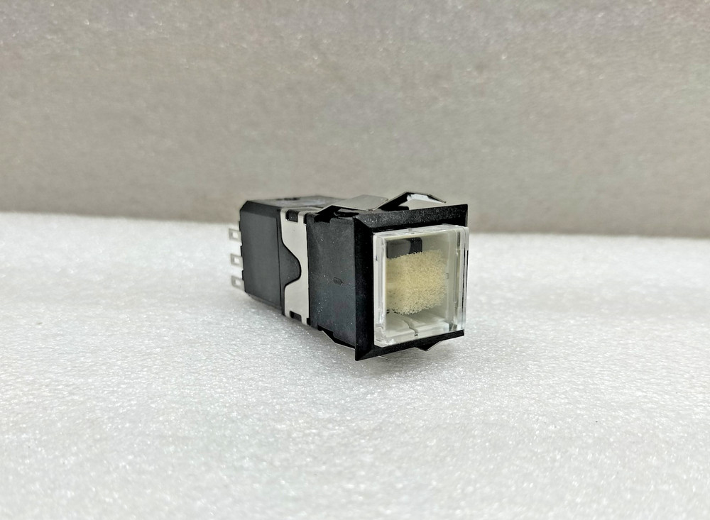 IDEC MCM 22D MICRO COMMAND & CONTROL LIGHTS MCM22D-P00