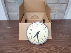 Gray Hammertone 12″ Clock