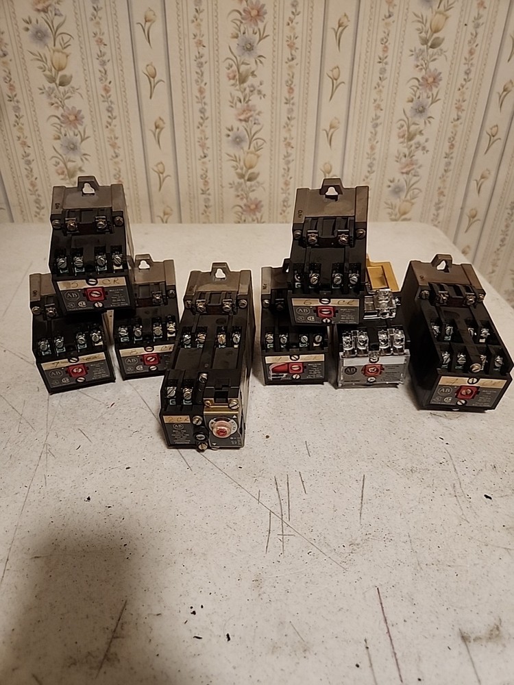 LOT OF 8 ALLEN BRADLEY 700-P400A1 /B RELAY 10A 600VAC 700-P200A1 Bulletin 700P