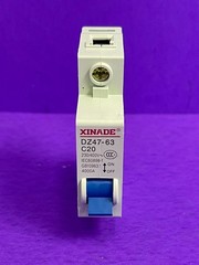 Xinade DZ47-63 C20 , C10 230/400V Circuit Breaker 10 A , 20A [Lot of 7] NEW