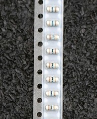 BEYSCHLAG 1000x SMD Resistor 33Ω MINI-MELF 33 Ohm Model MMA 0204-50