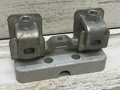 Siemens H64685-1 Insulated Neutral Block with Lugs 200A Nice