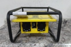 Southwire 8706TLCX 125/250VAC Inlet Voltage Rating Power Distribution Box