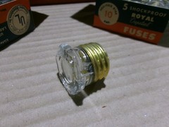 Royal Box of 100 Crystal Shockproof Fuse Glass-Top AK