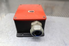 Bausch & Lomb 32-37-15 Fiber Optic Light Switch 120VAC 0.04Amp 50/60Hz Used
