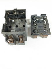 WADSWORTH 8038 30A FUSE HOLDER AND BOX 240 VAC