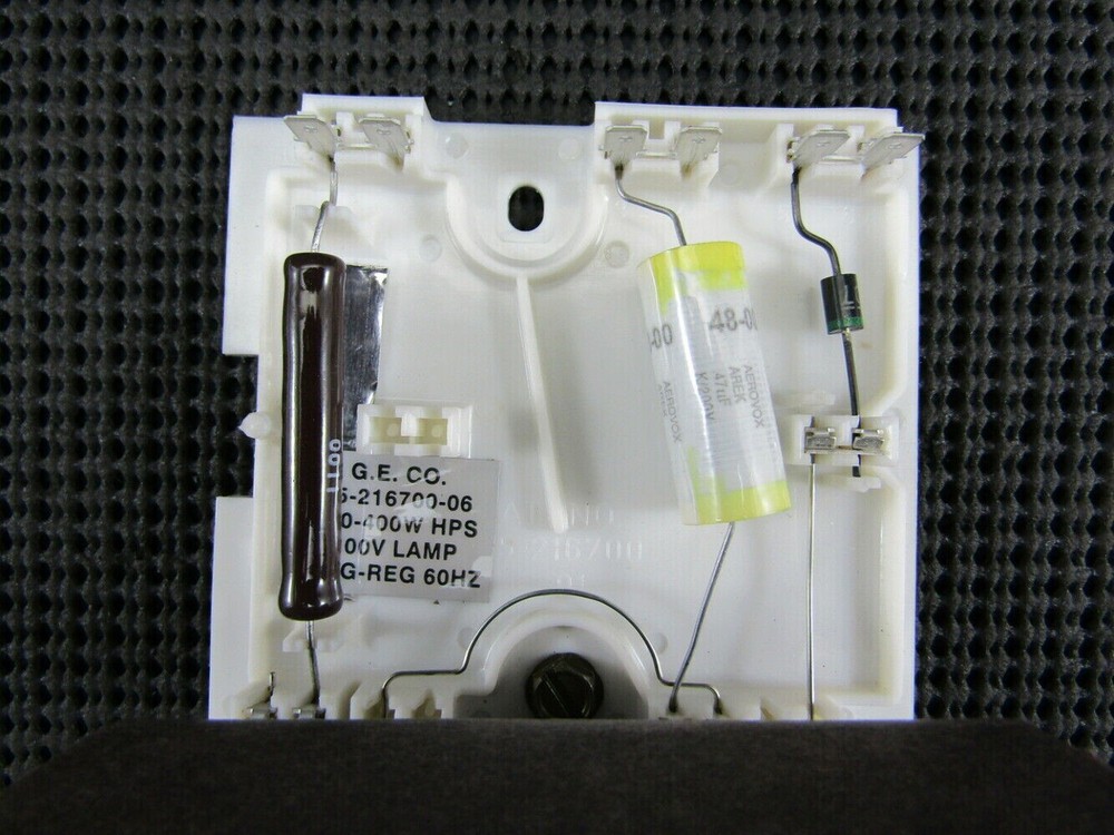 General Electric 35-216700-06 Mag-Reg 200-400 Watt High Pressure Sodium 100V