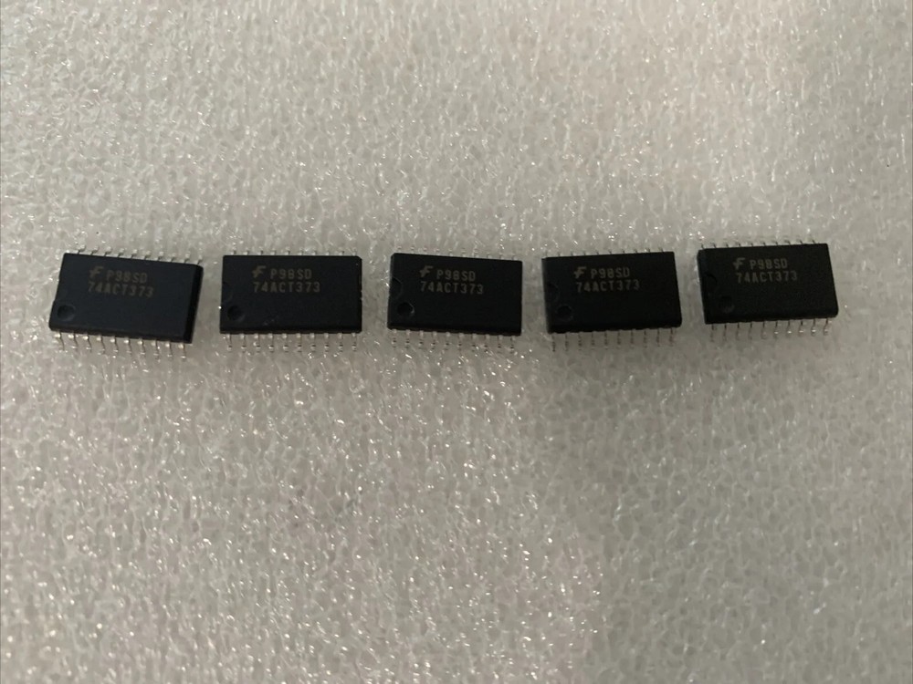 74ACT373SC OCTAL TRANSPARENT LATCH 3 STATE OUTPUT 20 PIN SOIC (LOT OF 10)