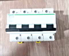 1PC A9N18376 SCHNEIDER CIRCUIT BREAKER Acti9 C120N MCB 4P C 125A 10000A 415V NEW