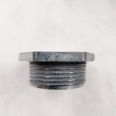 NEW Arlington 504 Box of 4 1 1/4″ Conduit Chase Nipples Zinc Die Cast AK