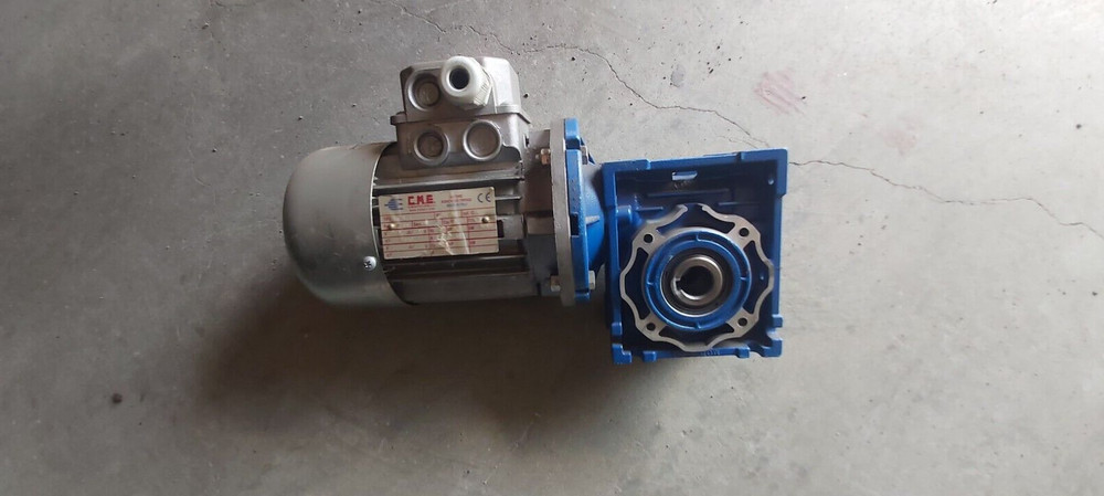 CME 56 B/4 ENGINE 0.09KW 220-400V + GEARBOX MOTOVARIO NMRV/40 i60