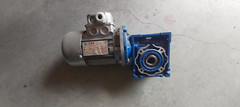CME 56 B/4 ENGINE 0.09KW 220-400V + GEARBOX MOTOVARIO NMRV/40 i80